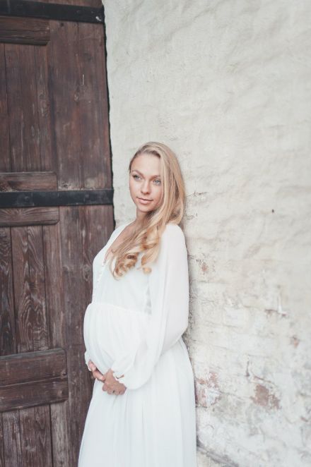 Maternity photo shoot +7 926 222 8521 Komlevs.com Moscow